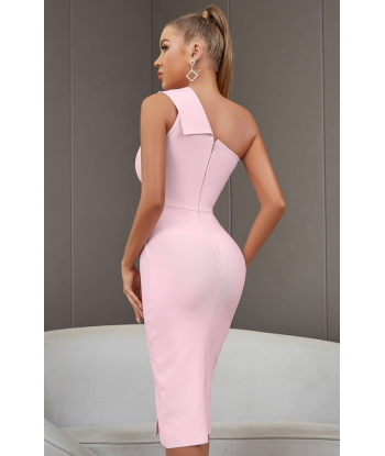 Robe corset asymétrique rose sur le site 