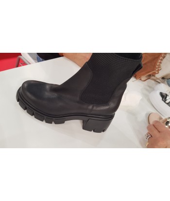 fru.it shoes boots noires motardes brillant des détails fins